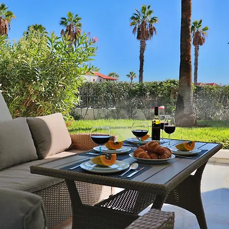 Duque Beachfront Elite Lejlighed