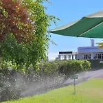 Duque Beachfront Elite شقة