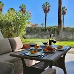 Duque Beachfront Elite شقة