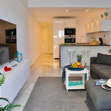 Duque Beachfront Elite Апартаменты Адехе