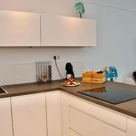 Duque Beachfront Elite شقة
