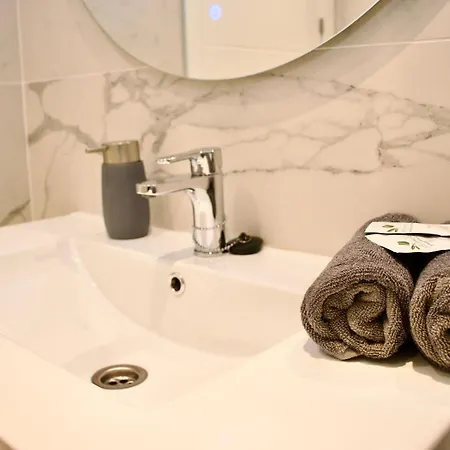 Duque Beachfront Elite شقة أذيخي