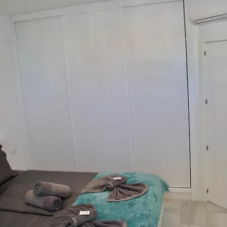 Duque Beachfront Elite Адехе