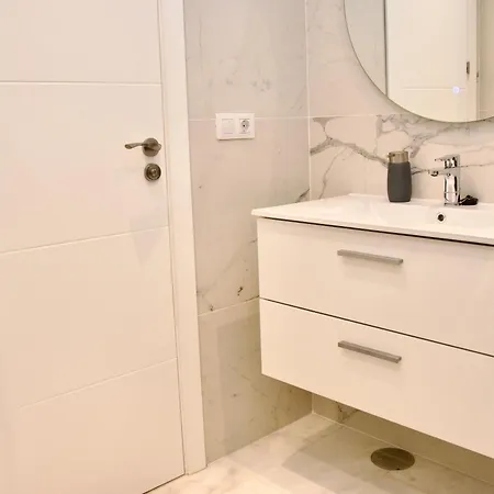 Duque Beachfront Elite Lägenhet